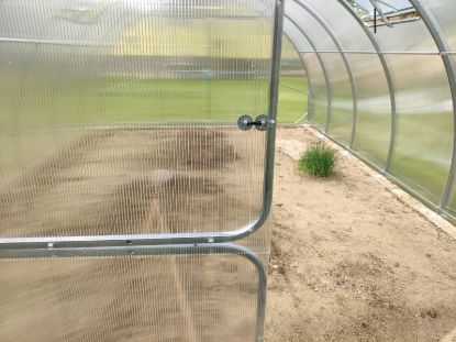 Attēls Modulārā metāla siltumnīca GAUDI 4 m platumā, 40x20 mm rāmis