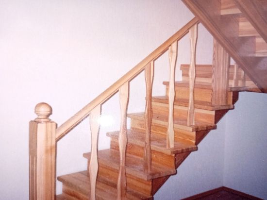 Attēls Individuālas koka kāpnes pēc pasūtījuma