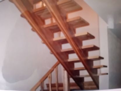 Attēls Individuālas koka kāpnes pēc pasūtījuma