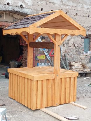 Attēls Dekoratīvā koka apdare grodu akām