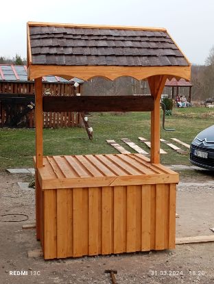 Attēls Dekoratīvā koka apdare grodu akām