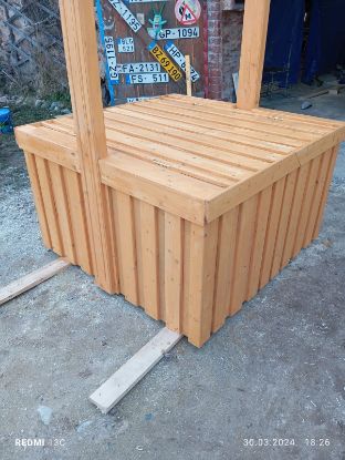 Attēls Dekoratīvā koka apdare grodu akām